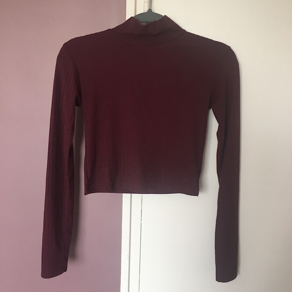 ❤️ Maroon Mock Neck ❤️